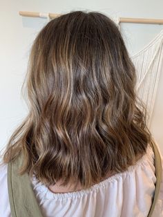 Sunkissed Hair Highlights, Chocolate Cherry Brown Hair, Cherry Brown Hair, Short Brunette, Dream Hairstyles, Sunkissed Hair Brunette, Sunkissed Hair, Wedding Edit, Brown Hair Looks