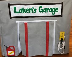 a bag made to look like a garage