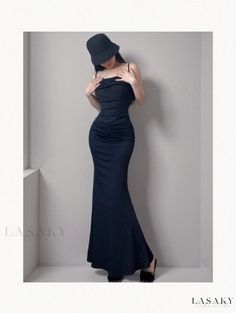 Lasaky - Elegant and Figure-Flattering Long Dress with Structured Mermaid Silhouette and Halter Neck Design Suspenders Skirt, Fishtail Skirt, Fishtail Dress, Mermaid Silhouette, Strapless Maxi Dress, Skirt Skirt, Halter Maxi Dresses, Fabric Pattern, Mermaid Dress