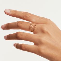 Elegance in Nature's Design: 14K Solid Gold Honeycomb Band Ring - A Symphony of Structure and Beauty Unveil the exquisite craftsmanship of our 14K Solid Gold Honeycomb Band Ring, a dainty yet striking piece that embodies the harmony between nature and geometric precision. Crafted in 10k, 14k, and 18k solid gold, this hexagon-shaped gold ring captures the essence of the honeycomb's natural elegance, offering a unique and sophisticated addition to any jewelry collection. Ideal as an anniversary ri Hexagon Diamond Ring As Gift, Rose Gold Hexagon Ring For Anniversary, Hexagon Diamond Cut Promise Ring, 14k Gold Filigree Ring Fine Jewelry, 14k Gold Hexagon Ring For Wedding, 14k Rose Gold Octagon Ring, Hexagon Rose Gold Ring For Gift, Yellow Gold Hexagon Wedding Ring, Hexagon Yellow Gold Wedding Ring