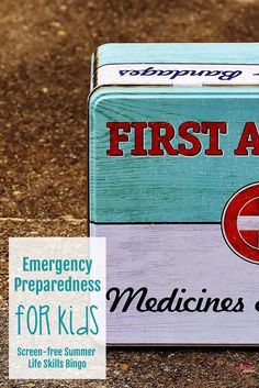 Emergency preparedness is a valuable life skill, and one worth teaching our kids. via @notsoformulaic Baby First Aid Kit Checklist, Kids First Aid Kit, Tornado Emergency Kit Families, Family First Aid Kit, Screen Free Summer, First Aid For Kids, Medicine Kit, Positive Parenting Solutions, Emergency Preparedness Kit