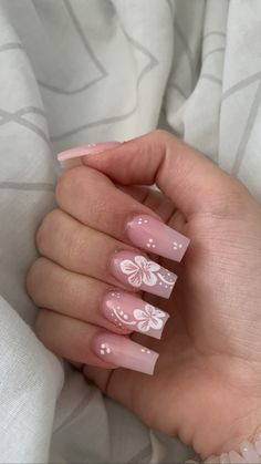 Polygel Nails Design French Tip, Almond Nails Heart, Early 2000 Nails, Dominican Nails, Holiday Acrylic Nails, Girly Acrylic, Summery Nails, Simple Acrylic Nails