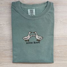 This is a comfort colors embroidered t-shirt :) Let me know if you have any questions. One Color Tshirt Designs, Cute Simple Shirts, Cute Tshirts Designs, Comfort Colors Graphic Tees, Cute Shirt Designs Aesthetic, Cool T-shirts, Cute Tshirt Ideas, Fun Tshirt Designs, Embroidery Designs Shirts