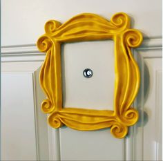 Yellow door frame around peephole Friends Door Frame, Friends Door, Friends Frame, Yellow Frame, Frame Diy, The One Where, Unique Diy Gifts, Friends Tv Show, Friends Tv