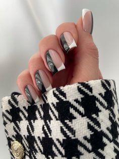 Tuxido Nails, Sheer Nails, Unghie Sfumate, Minimal Nails, Casual Nails, Classy Acrylic Nails, Nails Only, Square Acrylic Nails