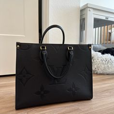 Perfect Condition Empreinte Onthego Mm Louis Vuitton Tote. Used A Handful Of Times. Comes With Dust Bag, Receipt, And Box Onthego Mm, Luxury Tote Bags, Louis Vuitton Tote, Louis Vuitton Totes, Girly Accessories, Louis Vuitton Bags, Womens Tote Bags, Louis Vuitton Bag, Dust Bag