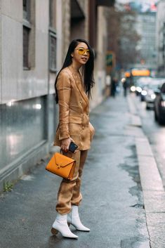 Fall street style fashion #streetstyle #outfit #fashion Fashion Edgy, Street Style Edgy, Women Fashion Edgy