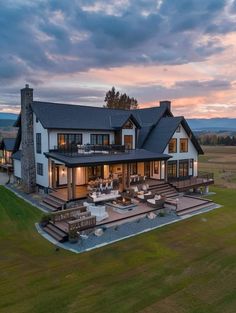 Farmhouse Modern House Exterior, Modern Farmhouse Dream Home, Modern Two Story House Design, Gorgeous Homes Exterior, Big House Aesthetic Exterior, Modern House Design Exterior Luxury Dream Homes, Goal Visualization, Acreage Ideas, Farmhouse Exteriors