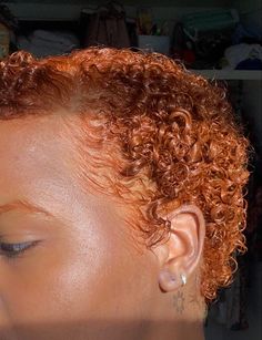 Big Chop Ginger Hair, Twa Auburn Hair Color, Auburn Short Natural Hair, Different Shades Of Ginger Hair Black Women, Ginger Big Chop, Ginger Tinted Hair, Auburn Twa Natural Hair, Short Auburn Hair Black Women, Short Hair Ginger Color