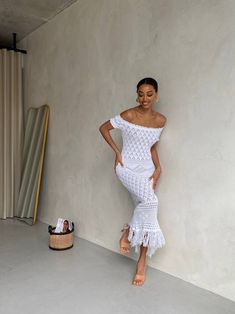 Elegant Off-shoulder Midi Dress For Beach, Elegant Fitted Off Shoulder Beach Dress, Elegant Off-shoulder Beach Dresses, Fitted Off-shoulder Midi Dress For Beach, Elegant Off-shoulder Dress For Summer Beach, Elegant Off Shoulder Dress For Summer Beach, Elegant Off Shoulder Beach Dress For Summer, Elegant Off-shoulder Summer Beach Dress, Off-shoulder Sundress Midi Dress For Vacation