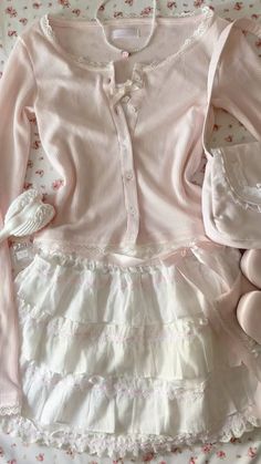 Cute Kawaii Outfits, Coquette Outfit, Women Sweaters Winter, Classy Casual Outfits, Classy Casual, Feminine Outfit