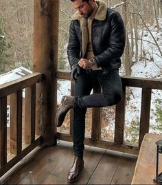 Mens Cream Turtleneck Outfit, Winter Leather Jacket Outfit Men, La Outfits Men, Mens Winter Date Night Outfit, Men’s Cold Weather Outfits, Men’s Night Out Outfit, Shearling Jacket Outfit Men, Dad Style Men's Fashion, Mens Winter Outfits Classy