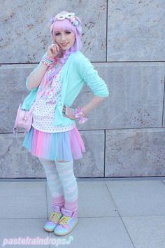 Perky Goth, Fairy Kei Fashion, Grunge Pastel, Fashion Shooting, Harajuku Street, Pastel Kawaii, Harajuku Lovers, Harajuku Fashion Street, Kei Fashion