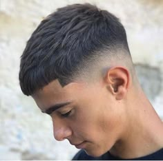 55 Cortes de Cabelo Curto para Homens – O Cara Fashion Hair Types Men, Mid Fade Haircut, Short Fade Haircut, Edgars Haircut, Mens Haircuts Short Hair, Crop Haircut, Taper Fade Haircut, Crop Hair