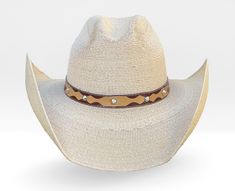 Sombrero Truman Goiri hoja de Palma Fina y Extra Fina con el mejor acabado y calidad. Fabricado por manos artesanas de Guerrero. Cowboy Hat Truman Goiri Palm Leaf handmade with a top finish. One size fit all different color and design. This hat is and has been par excellence one of the essential traditional garments in the lives of the inhabitants of Tierra Caliente. Unitalla / One Size fitNo encontrarás otro igual. 100% profesional. Adjustable High Crown Toquilla Straw Panama Hat, Custom Curved Brim Straw Hat For Rodeo, Western High Crown Straw Hat For Beach, Adjustable High Crown Sun Hat For The Beach, Adjustable High Crown Sun Hat For Beach, Custom Straw Hat With Short Brim For Beach, Custom Wide Brim Fedora For Beach, Custom Wide Brim Fedora For The Beach, Custom Wide Brim Straw Hat For Beach