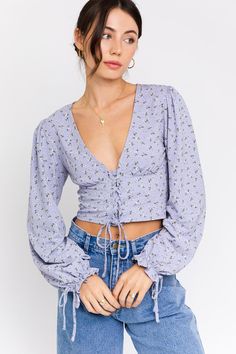 Floral Puff Sleeve Top, Puff Sleeve Crop Top, Crop Top Shirts, Puff Sleeve Blouse, Floral Crop Tops, Long Puff Sleeves, Puff Sleeve Top, Estilo Boho, V Neck Blouse