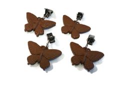 table cloth / curtain weights butterflies Chocolate Butterflies, Curtain Weights, Butterfly Table, Picnic Decorations, Floral Tablecloth, Restaurant Tables, Windy Day, Outdoor Events, Patio Table