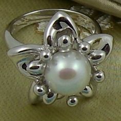 ********************Final Sale - Price Is Firm***************** Honora Sterling Silver Cultured Pearl 9.5mm Button Flower Ring. *Ring Measures Approx. 3/4" Long X 3/4" Wide *Box And Floral Pouch Included Elegant Silver Flower Shaped Ring, Elegant White Sterling Silver Flower Ring, Elegant Silver Diamond Flower Ring, Elegant Silver Flower Ring For Formal Occasions, Formal White Sterling Silver Flower Ring, Classic White Sterling Silver Flower Ring, Classic White Flower Ring In Sterling Silver, Silver Flower-shaped Ring For Formal Occasions, Classic Silver Flower Ring For Formal Occasions