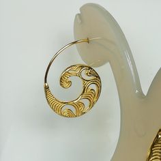 ONE PAIR of open ended sterling silver spiral hoops plated in real gold. Dimensions: 27 X 28 mm These earrings are made of 925 hypoallergenic sterling silver and plated in gold. Comes with a 925 stamp. Can be packaged in a gift box. I can include a personal message from you if needed You are welcome to contact me at... bhavnakwintra1956@gmail.com For more beautiful pieces from my shop, please browse 👇 TOE RINGS: https://www.etsy.com/your/shops/TheSilverGame/tools/listings/section:27020628,view: Gold Handmade Swirl Jewelry, Handmade Gold Swirl Jewelry, Handmade Swirl Shaped Gold Jewelry, Gold Swirl-shaped Handmade Jewelry, Gold Swirl Handmade Jewelry, Gold Spiral Brass Hoop Earrings, Spiral Gold Hoop Earrings In Brass, Gold Swirl Metal Earrings, Spiral Brass Hoop Earrings With Ear Wire