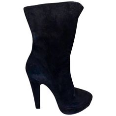 An AZZEDINE ALAIA classic signature piece that will last you for years This gorgeous pair of booties are made out of finest black suede with lace up details at ankles Size 37.5 Made in Italy RRP is 2599$ plus taxes Unworn, comes with ALAIA dustbag Velvet Gucci, Azzedine Alaia, Burgundy Velvet, Designer Boots, Heel Boots, Lace Up Boots, Tom Ford, Black Suede, Heeled Boots