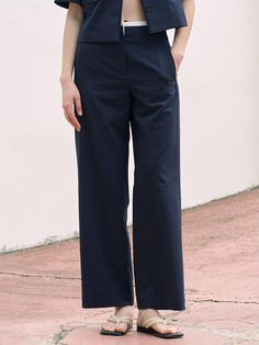 This is a trendy and feminine pants by kuho plus that is made out of high quality and sturdy material. With distinctive mood of the design and comfortable wear, you can style it for your casual daily outfit.- Color detail on the waist- Set up with matching jacket- Feminine, romantic, and casual mood Navy Wide Leg Cotton Pants, Elegant Navy Wide Leg Pants, Navy Wide Leg Pants With Welt Pockets, Navy Cotton Ankle-length Pants, Chic Navy Bottoms For Fall, Navy Tailored Wide Leg Pants, Elegant Navy Bottoms For Fall, Elegant Navy Ankle-length Pants, Navy Cotton Bottoms For Workwear