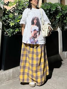 #tyla #outfits #longskirt #aesthetic #skirt #skirtfashion #oversized #outfits #fashiongram Long Skirt Tshirt Outfit, Tyla Outfits, Oversized Outfits, Aesthetic Skirt, Tshirt Outfits, Skirt Fashion, Long Skirt, My Style