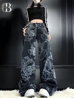 Dragon Print Wide-Leg Jeans for Women--High-Waisted Black Denim Pants Make a bold statement with these high-waisted wide-leg jeans featuring an intricate dragon print. These unique black denim pants are inspired by Asian designs, giving them a stylish and edgy look that's perfect for streetwear or casual outfits. The wide-leg fit provides comfort while offering a flattering silhouette, making them ideal for fashion-forward individuals looking for a standout piece in their wardrobe. The dragon pr Alt Style Outfit, Black Denim Pants, Design Streetwear, Jean Large, Dragon Print, Asian Inspired, Edgy Look, Retro Outfits, Sweaters Oversized