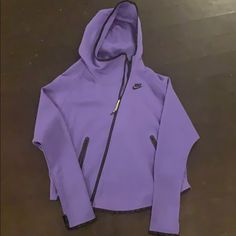 Purple Nike Zip Up Hoodie. New, Never Worn. Casual Purple Hoodie For Outdoor, Purple Hooded Track Jacket For Sports, Nike Purple Outerwear For Streetwear, Sweat Nike, Nike Zip Up Hoodie, Tops Nike, Purple Nikes, Nike Zip Up, Nike Purple