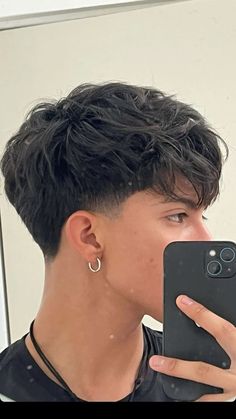 Male Straight Haircut, Haircuts For Guys With Straight Hair Middle Part, Blowout Men’s Haircut, Taper X Two Block, Men’s Haircut Straight, Two Block Haircut Middle Part, Messy Middle Part Men Straight Hair, Jayjo Haircut Boy, H�ảir Cut For Men Medium