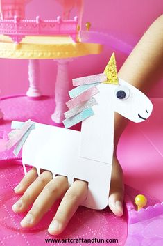 Craft Ideas For Birthday, Unicorn Crafts For Kids, Ideas For Birthday Party, Unicorn Craft, Unicorn Themed Birthday Party, Crafts For Teens To Make, Unicorn Crafts, Finger Puppet, Birthday Crafts