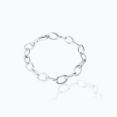 [especificaciones] Dimensions: 7.8" long Metal: .925 silver Code: 01080200256 [/especificaciones] [descripcion_producto] Made with 18 links on which charms from the collection México Mi Amor can be attached, this bracelet is handmade in .925 silver. México Mi Amor is a collection made in tribute to our country. Its design was inspired by the historical customs and traditions of Mexico, celebrating and falling in love with its culture, art, food, flora and fauna and, of course, our well-known sen American Brand, Art Food, Design Language, Free Gift Wrapping, Flora And Fauna, Matilda, Heart Charm, Culture Art, The Collection