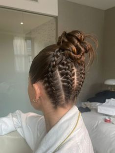 Race Day Hair, Football Hairstyles, Soccer Hairstyles, Track Hairstyles, Basketball Hairstyles, Competition Hair, Gymnastics Hair, Softball Hairstyles, Sport Hair