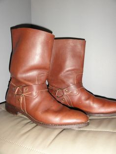 HERE'S A AWESOME PAIR OF VINTAGE BROWN LEATHER BOOTS. MADE BY BEACON HILL. MENS SIZE 10. REAL GOOD CONDITION FOR THERE AGE. (1970'S ?) NO BAD SCRATCHES, SCUFFS ETC IN LEATHER. SOLES ARE IN GOOD USED CONDITION. SEE PICS. THESE BOOTS ARE VERY COMFORTABLE. GREAT FOR RIDING A BIKE (MOTORCYCLE) OR A HORSE. WINNING BIDDER PAYS FIXED $9.00 SHIPPING. WILL SHIP TO UNITED STATES ONLY. Check out my other items - opens in a new window or tab! Be sure to add me to your favorites list - opens in a new window Sister Fashion, Boots Biker, Riding A Bike, Beacon Hill, Leather Cowboy Boots, Brown Leather Boots, A Horse, Vintage Brown, Bike Ride