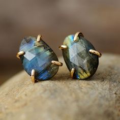 jewelry,Earings,Studs,crystals Natural Stone Earrings, Labradorite Earrings, Crystal Stud Earrings, Bohemian Earrings, Labradorite Stone, Gold Earrings Studs, High Quality Jewelry, Gold Studs, Unique Earrings