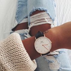 always nice to give your love ones a daniel wellington watch Dw Watch Women, Daniel Wellington Watch Women, Dw Watch, Weekend Mode, Daniel Wellington Watch, Watch Women, White Rose Gold, Arm Candy, Girly Girl