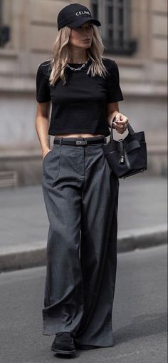 Mode Ab 50, All Black Fashion, Mode Casual, Cooler Look, Chic Outfit, Looks Chic, 가을 패션, Work Casual