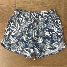 Nwt Condition Size Xs Blue Floral Print Lightweight Shorts Adjustable String Waistband Fast Shipping Floral Outfit Summer, Lace Denim Shorts, Cheeky Shorts, Mom Jeans Shorts, Festival Shorts, Hawaiian Shorts, American Eagle Shorts, Distressed Jean Shorts, Denim And Lace