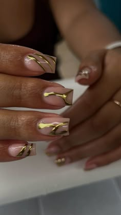 Short Chrome Nails, Acrylic Overlay Nails, Money Nails Designs, Short Classy Nails, Old Money Nails, Chrome Designs, Girly Nails, Overlay Nails, Money Nails