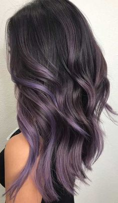 Purple Ideas, Lavender Hair Colors, Cinnamon Hair, Lilac Hair, Lavender Hair, Winter Hair Color, Balayage Brunette, Trendy Winter