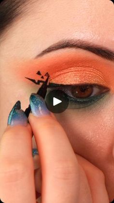 1.5M views · 149K reactions | pumpkin queen 🧡 has anyone else already embodied by the spooky spirit!?

🍑 @gourmandegirlscosmetics perfect peach eyeshadow palette (dc giulz✨)
💚 @plouise_makeup_academy cute in coral and green with envy colored eye primers
🎃 @ardellbeauty 576 lashes
🌿 @nyxcosmetics epic ink liquid eyeliner, sage sparkes epic smoke liner

•••
#halloween2024 #eyemakeupideas #eyemakeuptutorial #halloweenmakeup #eyeliner #eyelinertutorial #graphicliner #makeuptrends #spookyseason #makeuptutorial glitter duochrome eyeshadow graphic eyeliner halloween costume makeup tips tutorial | 💜•Giulianna Maria•💜 | The Citizens of Halloween · This Is Halloween (From "The Nightmare Before Christmas" Soundtrack) Pumpkin Themed Makeup, Pumpkin Costume Makeup, Halloween Inspired Eyeshadow, Halloween Eyeshadow Looks Easy, Pumpkin Eyeshadow Looks, Pumpkin Eye Makeup Halloween, Halloween Makeup Eyeshadow, Pumpkin Eye Makeup, Halloween Makeup For Work