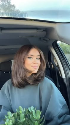 Short Hair Blowout Styles, Short Hair Blowout, Hairstyle Party, Haircuts For Medium Length Hair, Hair Cut Ideas, Shoulder Hair, Blowout Hair