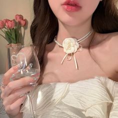 White Pearl Flower Choker Necklace | Yiren - Everglow White One Size Niche Fashion, Yiren Everglow, White Camellia, Flower Choker Necklace, Fashion Chingu, Flower Choker, Bow Necklace, Self Design, Pearl Flower