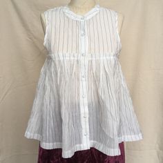 Nwot Harlyn Anthropologie Sleeveless Button Down Tank Top Blouse. Size Xs. White With Blue Pinstripes. Shown On 34 Bust / 25.5 Waist Dressform Button Down Tank Top, Tank Top Blouse, Anthropologie Top, Button Downs, Anthropologie, Color White, Top Blouse, Tank Top, Womens Tops