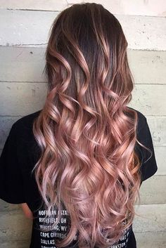 Gold Ombre Hair, Rose Gold Hair Ombre, Brown Ombre Hair Color, Rose Gold Balayage, Rambut Brunette, Rose Gold Ombre, Gold Hair Colors, Hair Color Rose Gold, Brown Ombre Hair