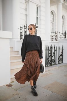 Rok Outfit, Look Rock, Bohol, Modest Clothing, Over Size, Skirt Midi, Business Outfit