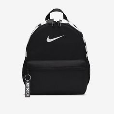 A small but mighty bag, the Nike Brasilia JDI Backpack is just the bag for wherever your day takes you. Perfect for hanging out with friends or adventuring around town, this bag features a spacious double-zippered main compartment for the essentials and a smaller front pocket for the small stuff that you need to grab quickly.