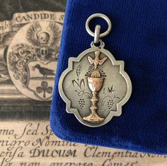 Antique French Holy Spirit Silver Charm Medal Jewelry, Sacred Jewelry, Mary Necklace, Virgin Mary Necklace, Vintage Silver Jewelry, Butter Shrimp, Catholic Medals, Protection Necklace, Silver 925 Necklace