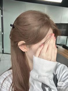 Kpop Hair Color, Hair Color Asian, Brown Hair Inspo, Hairstyles For Layered Hair, Light Hair Color