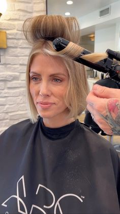 Chris Jones | Fun little Cut/Style video with @jocelyn.mcclellan 🙂 This haircut is 90% blunt and 10% texture ✂️ Little bit of weight taken out of the… | Instagram Jocelyn Mcclellan, Chris Jones, Chin Length Haircuts, Velcro Rollers, Short Blonde Bobs, The Haircut, Chin Length, How To Curl Short Hair