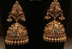 Antique Gold Jumka Indian, Nakshi Buttalu Earrings Gold, Antique Jumkas Design Gold, Gold Jhumka Earrings Bridal Antique, Antique Jumka Design Gold, Antique Jimikki, Antique Jhumkas Gold Temple Jewellery, Gold Jhumka Earrings Indian Bridal, Butta Kammalu Gold Designs